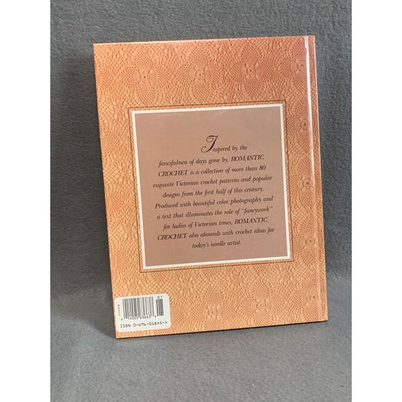 Better Homes & Gardens Romantic Crochet Book - 80 Victorian Patterns & Designs - Picture 2 of 3